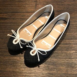 Elle black & white shoes